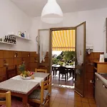 Lardarina וילה