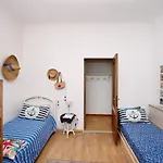 Lardarina * קורניליה